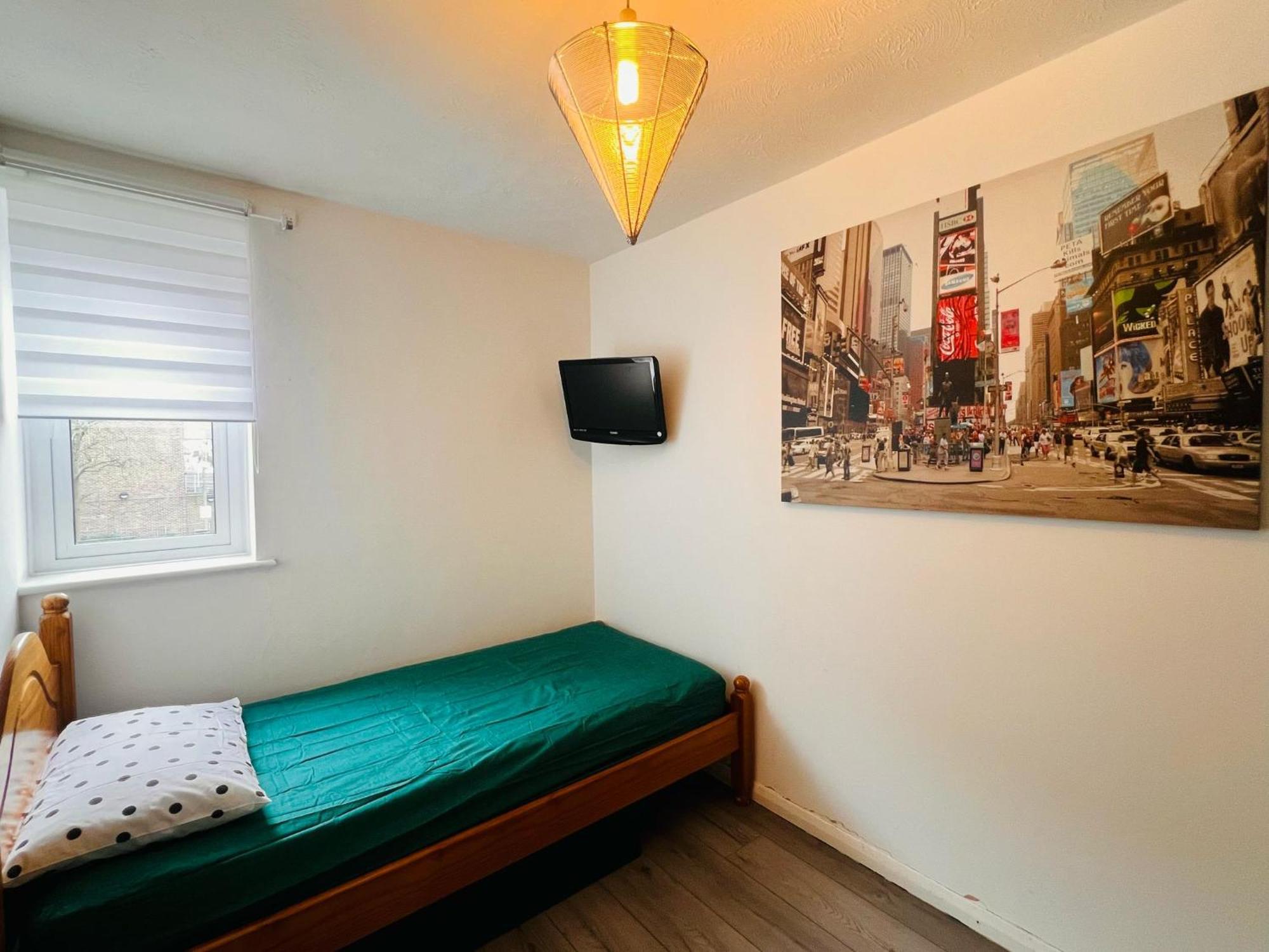 Appartamento Charming 3-bedroom, Bow, *