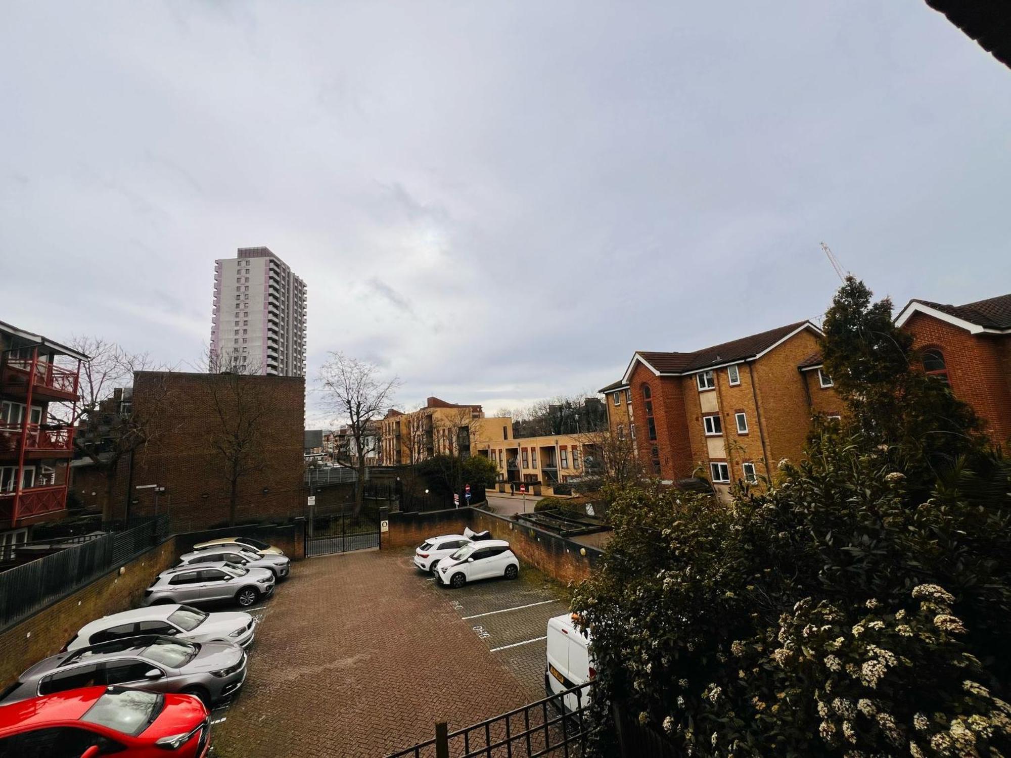 Appartamento Charming 3-bedroom, Bow,