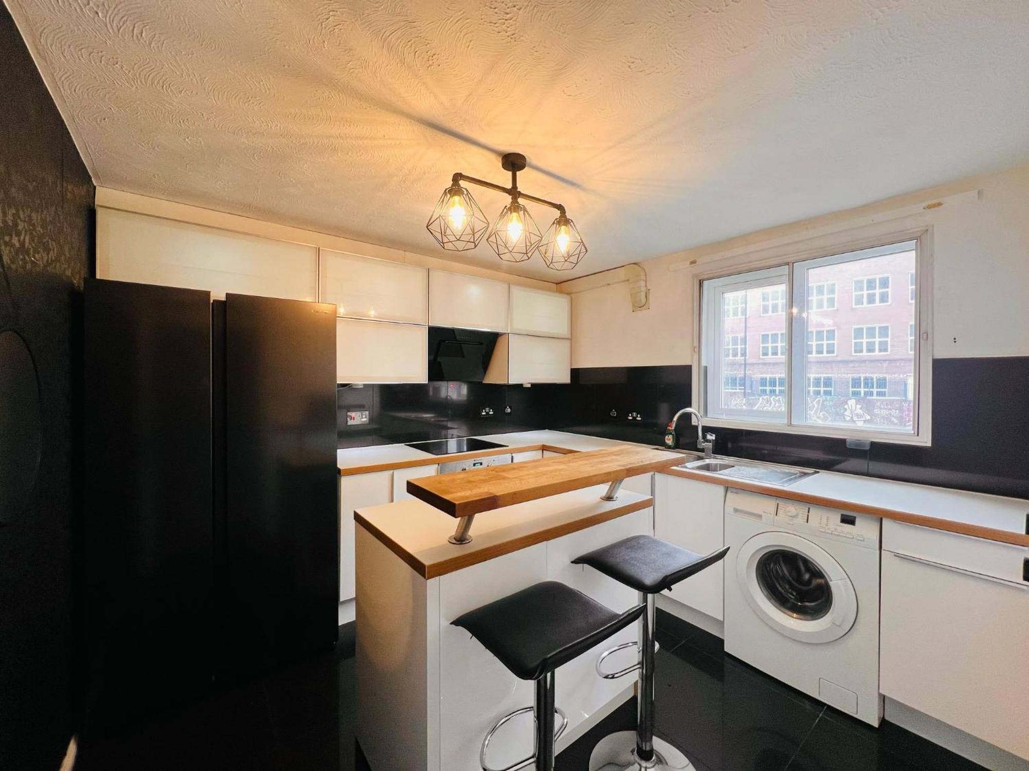 Charming 3-bedroom, Bow, Appartamento