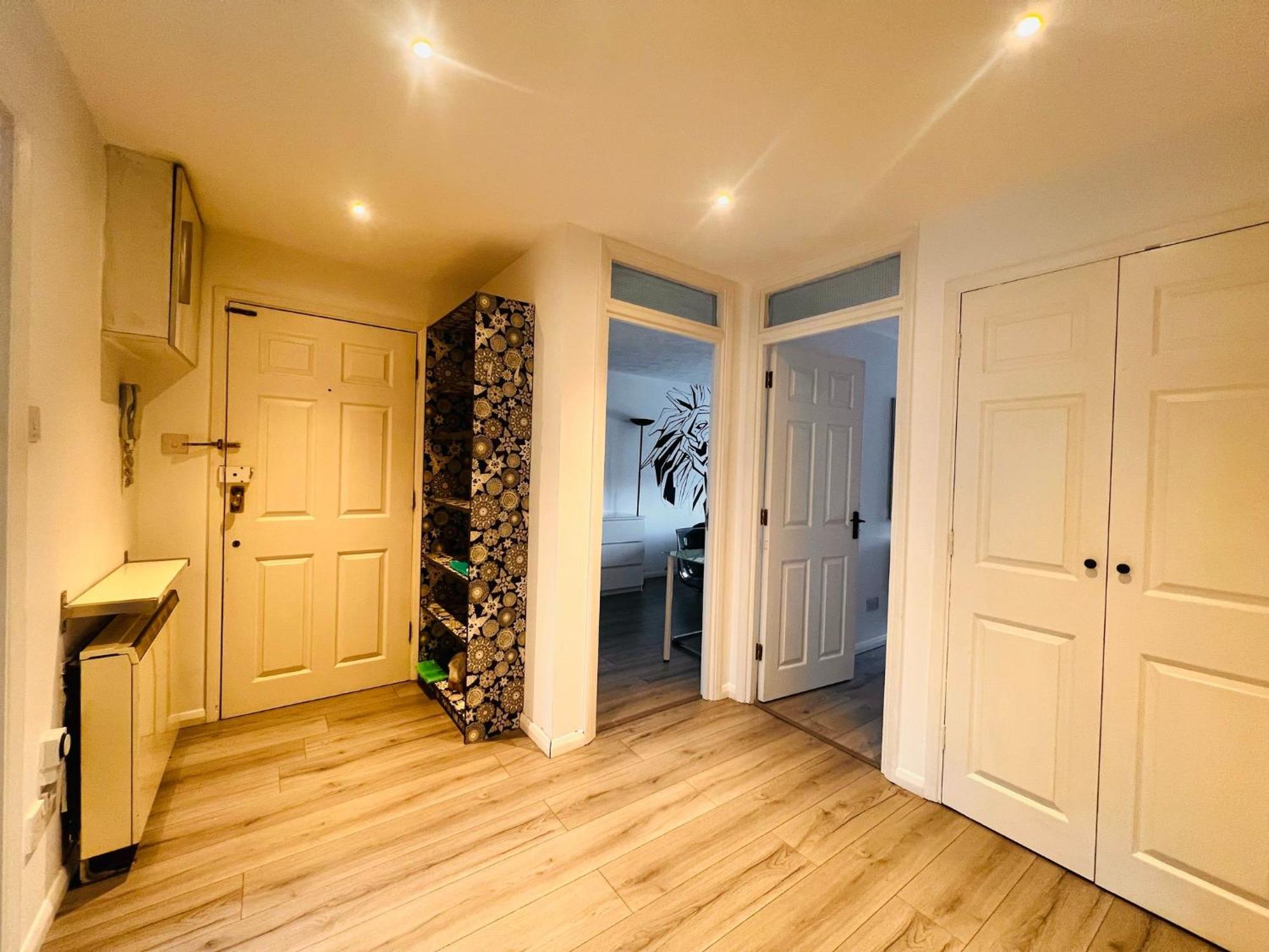 Charming 3-bedroom, Bow, * Londra